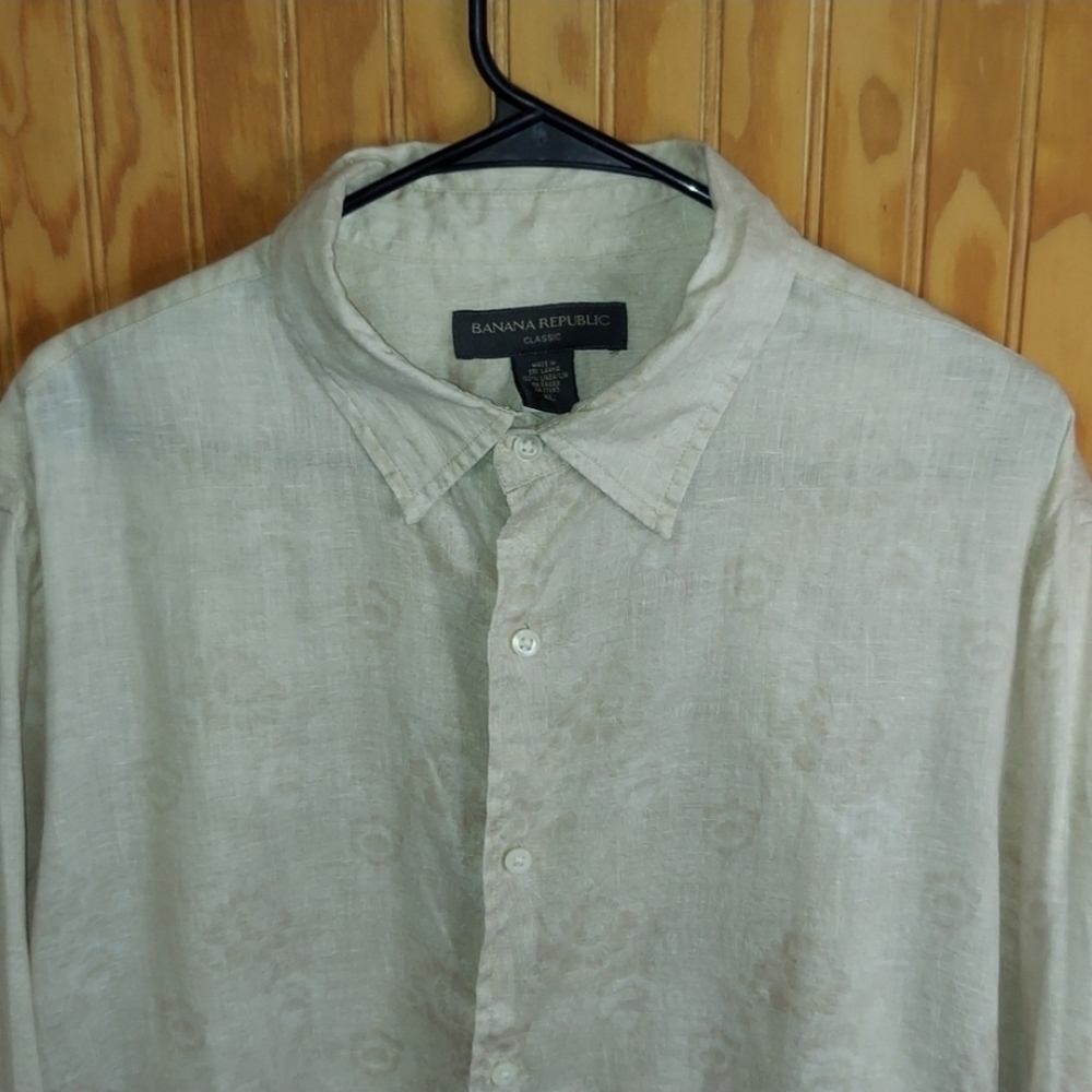 Banana Republic Classic button down